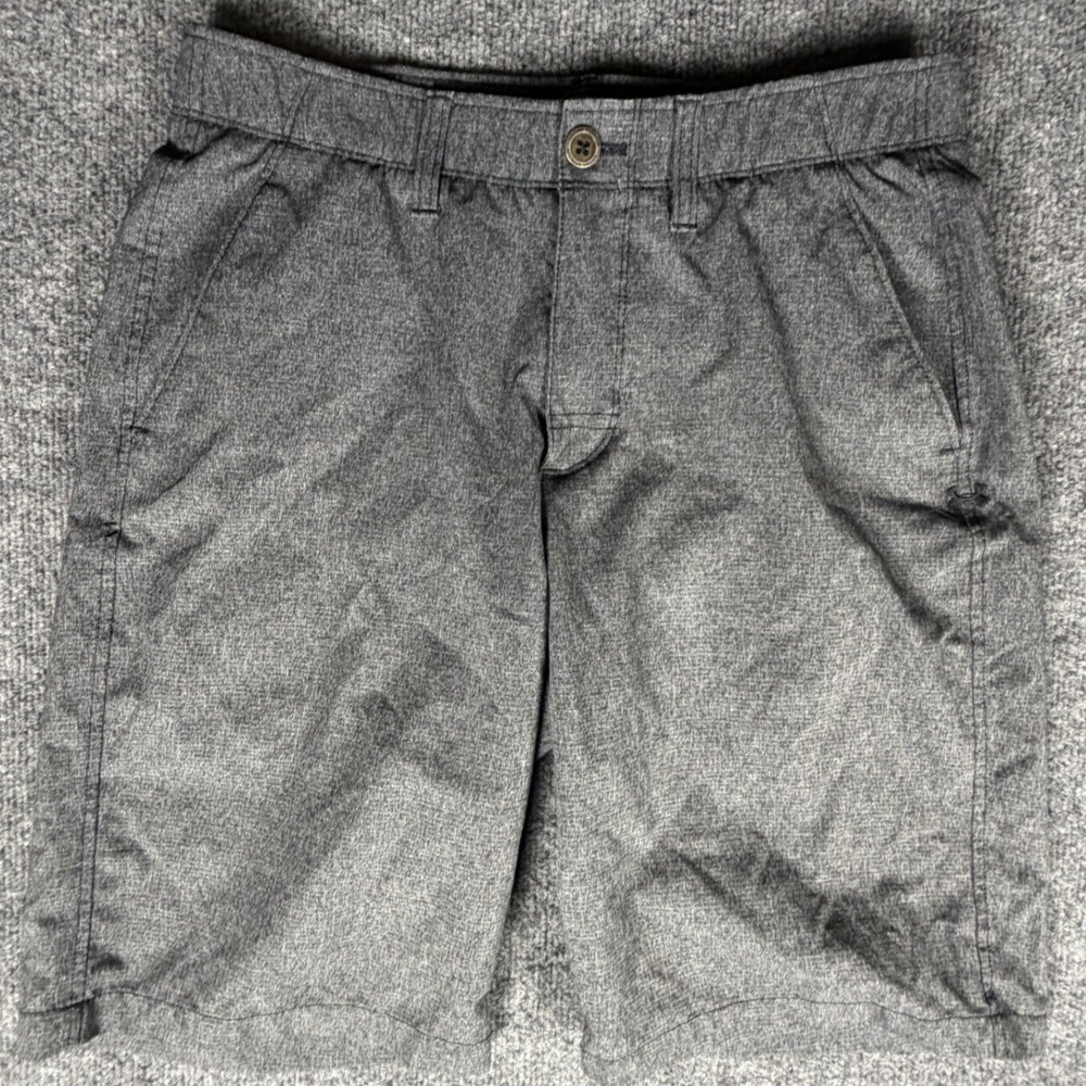 Under Armour HeatGear Mens Golf Shorts Grey Heathered Loose Fit Sz 30 Flat Front